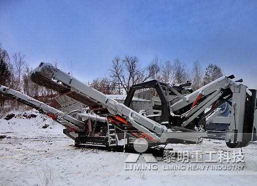 煤矸石履帶式移動(dòng)破碎機(jī)現(xiàn)場(chǎng)案例
1