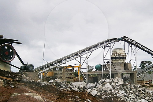 圓錐破碎機工作現(xiàn)場案例