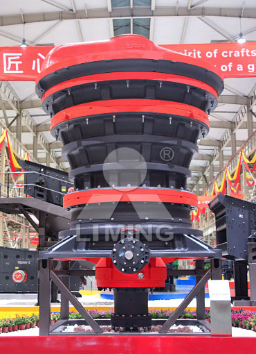 HGT旋回式破碎機(jī)圖片